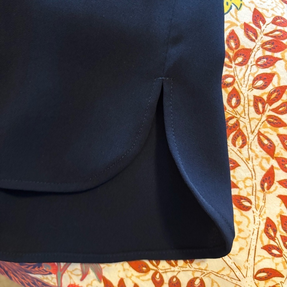 Vince Navy V-Neck Drape Dress - Size Sββ - Picture 7 of 9